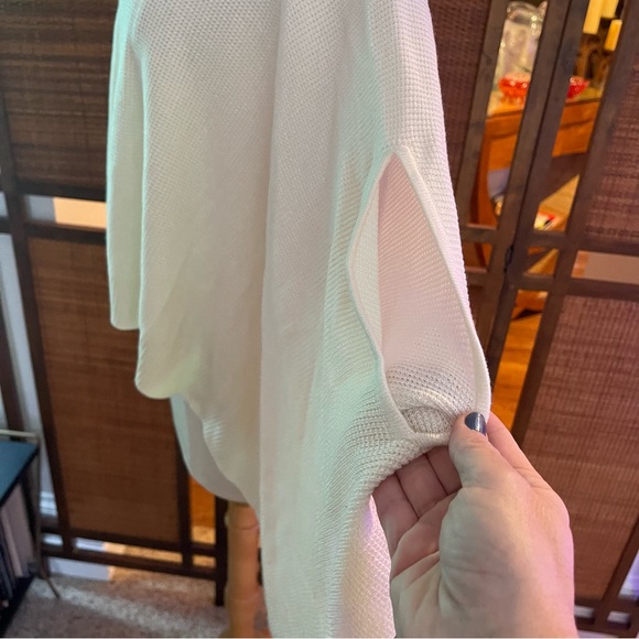 Lululemon Forward Flow Poncho White Opal OSFM - Picture 8 of 11